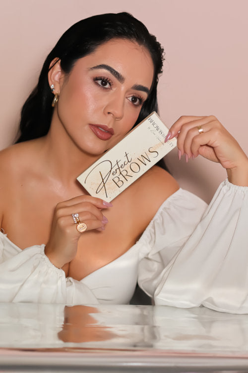About Perfect Brows by Laisa Vasconcellos